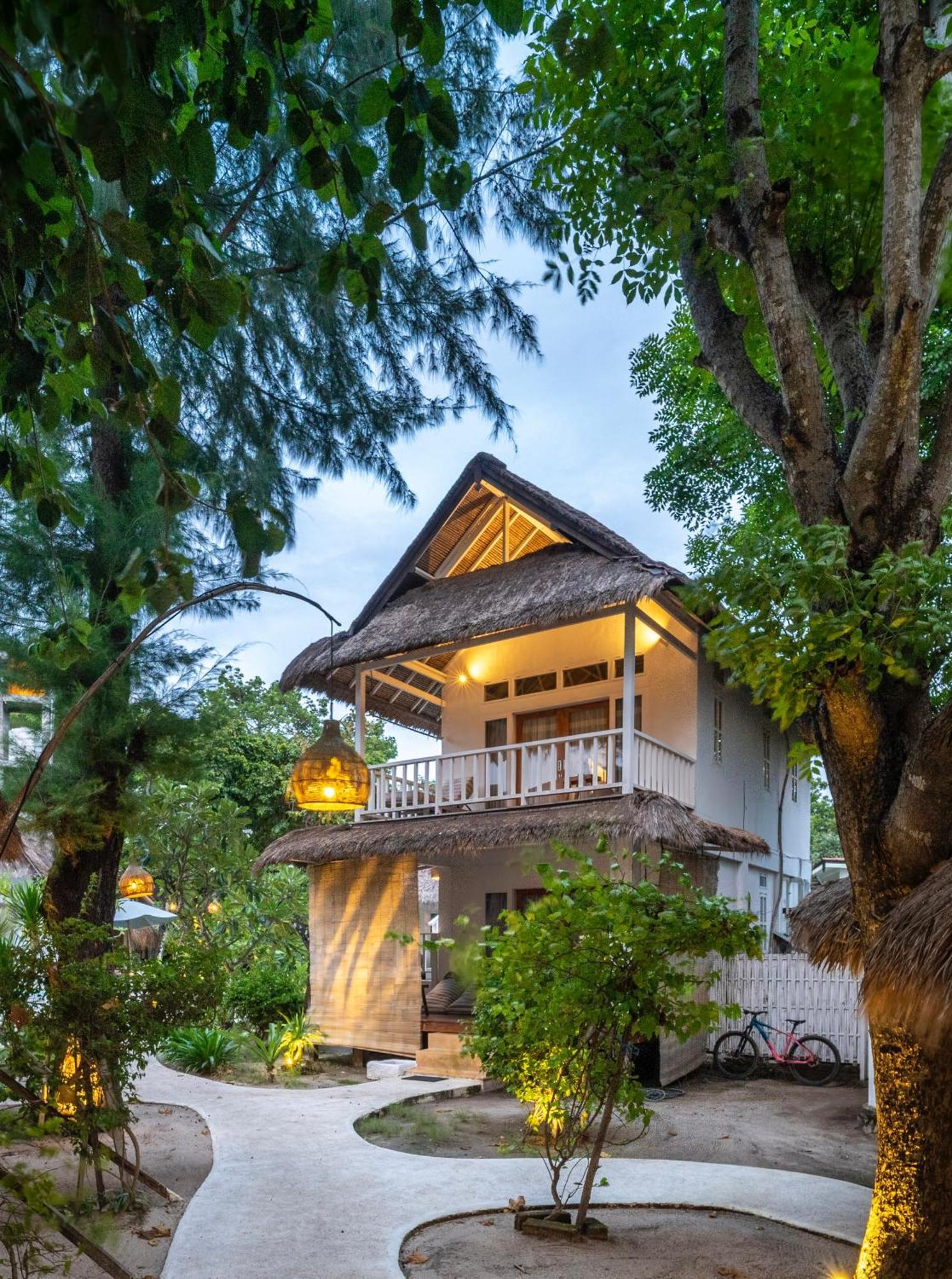 Mowies On The Beach Gili Air Exterior foto